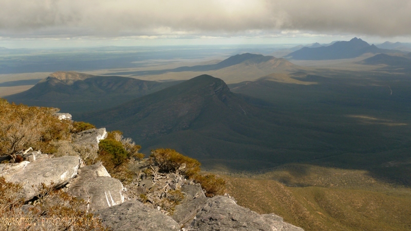 Stirling Range from Bluff Knoll.JPG